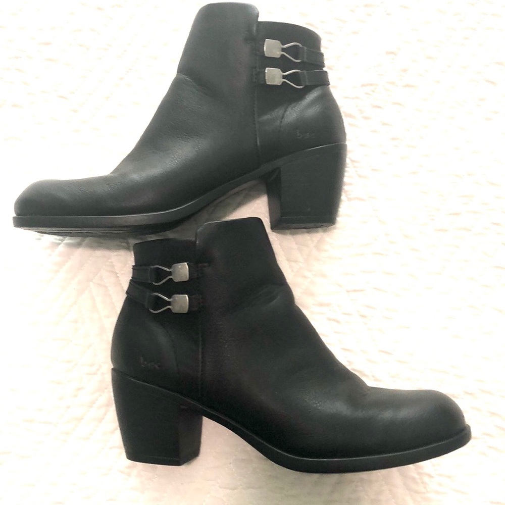 Black, winter ankle-boot wth zipper closure   .